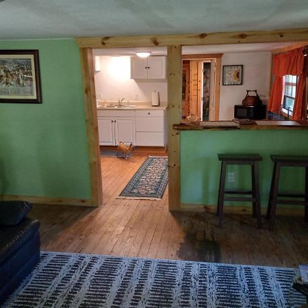 Adorable 1 Bedroom Honey House Rusk Dış mekan fotoğraf